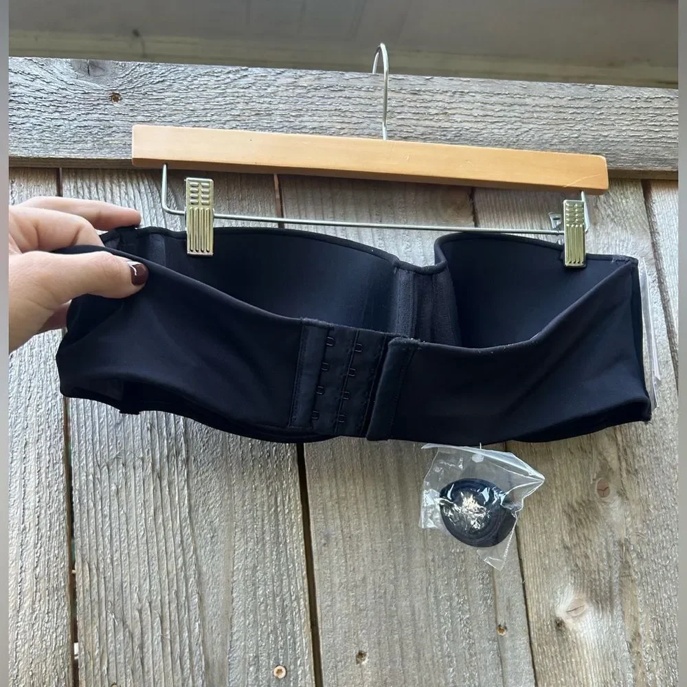Maidenform Black Strapless Convertable Padded Bra